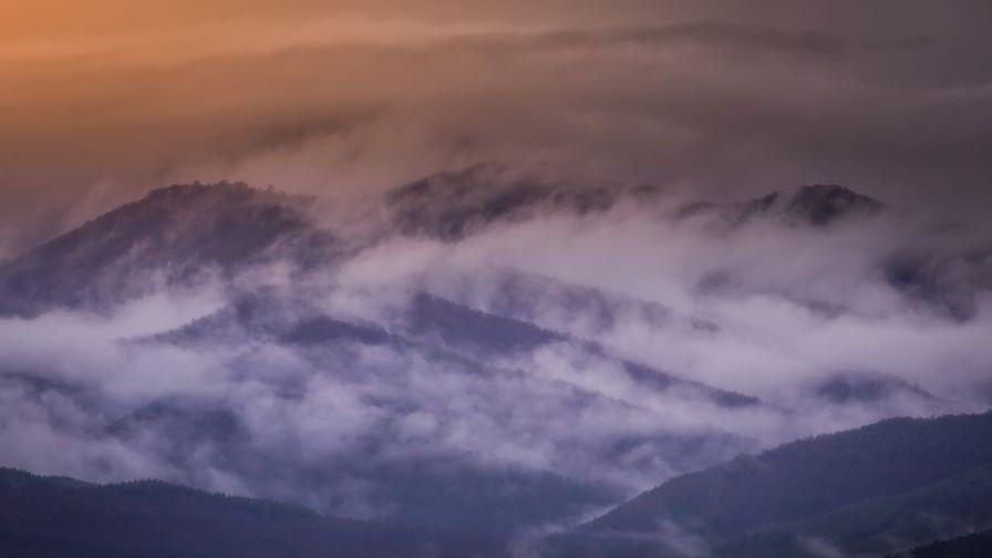 Рязко застудяване в неделя, дъждът преминава в сняг