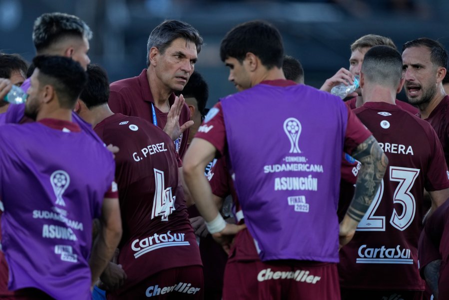 Ланус Атлетико Минейро1