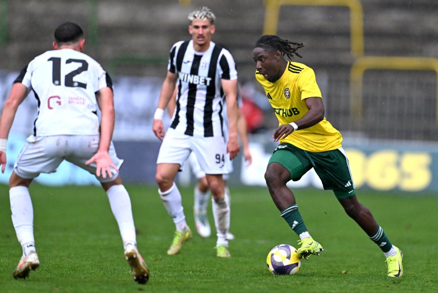 Добруджа Локомотив Пловдив1