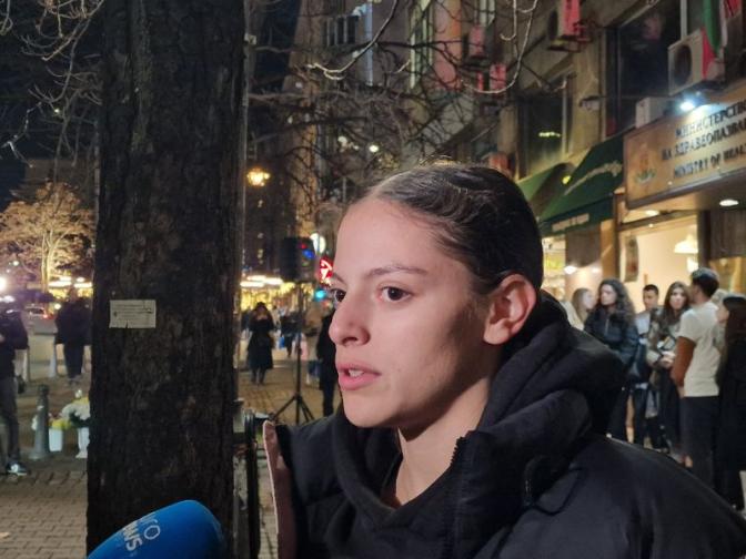 Студенти и специализанти парализираха движението на Орлов мост