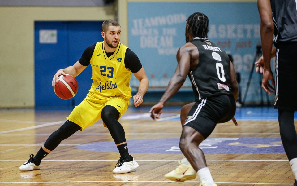 Левски ще се изправи срещу Миньор 2015 в квалификациите за Купата