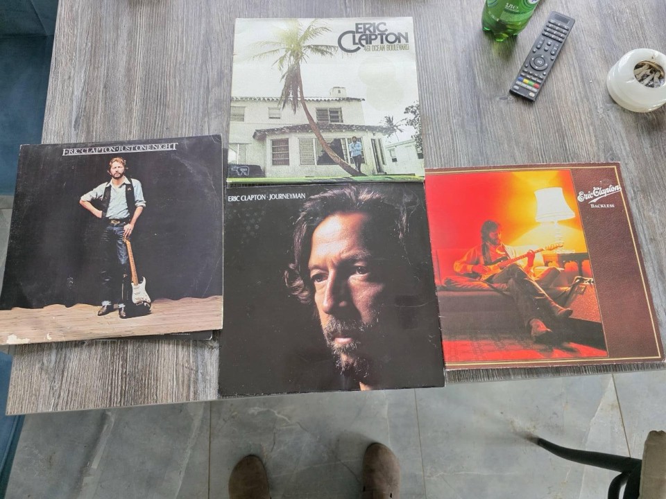 <p>Винилови подаръци</p>