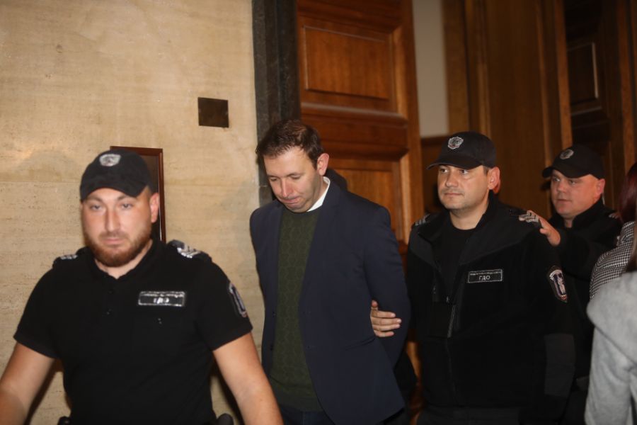 <p>СГС наложи домашен арест на Никола Барбутов.</p>