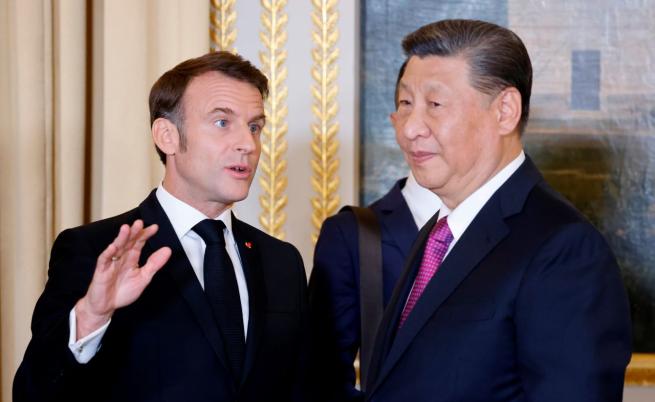 Макрон на ключова среща в Китай