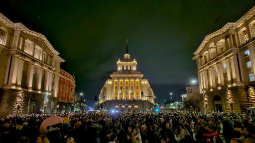 В два поредни дни: ПП-ДБ и "ДПС-Ново начало" призовават за митинги в цялата страна