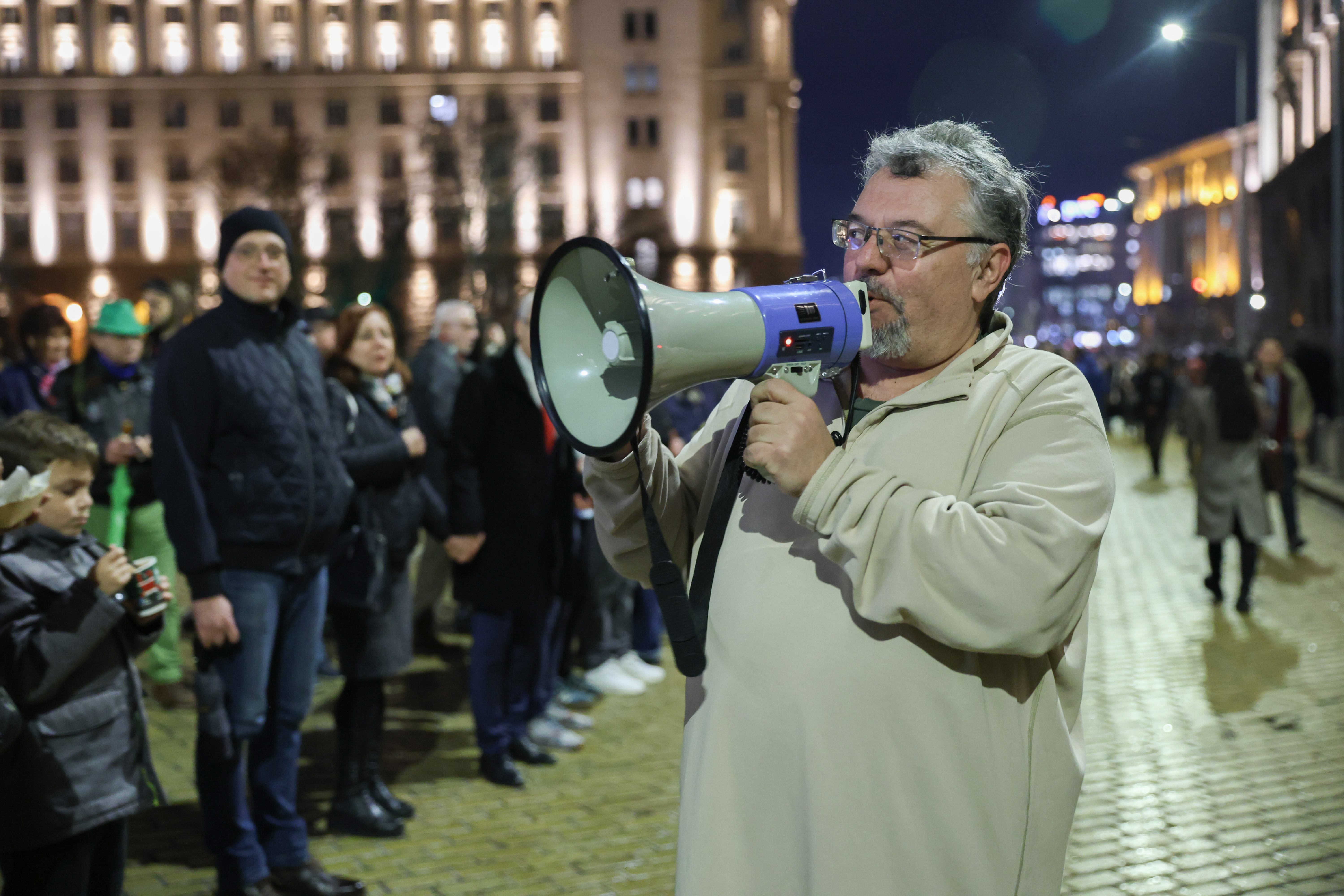 <p>Протест срещу Бюджет 2026 - "Триъгълникът на властта" под обсада.</p>