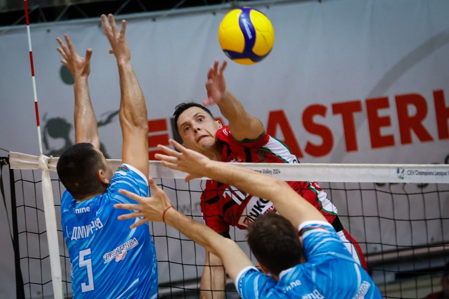 ВК Нефтохимик 2010 Бургас ВК Черно море1