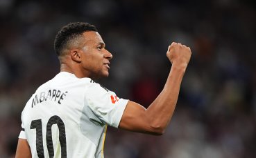 Мбапе изригна отново, влезе в историята (видео)