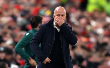 Извънредна среща в Ливърпул след кошмара и скандиранията: Слот, вън!