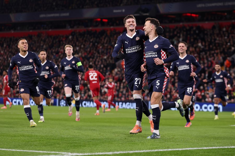 Ливърпул ПСВ Айндховен1