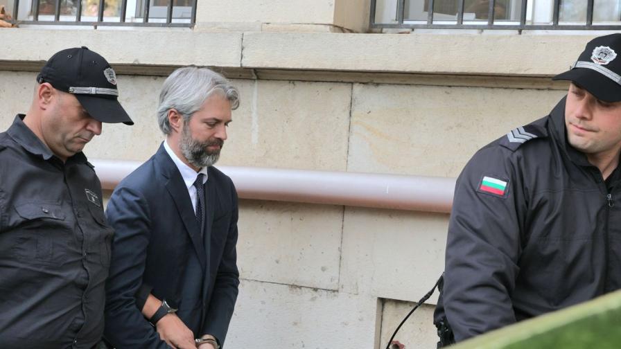 <p>Проблем с платежното нареждане бави пускането на Благомир Коцев от затвора</p>