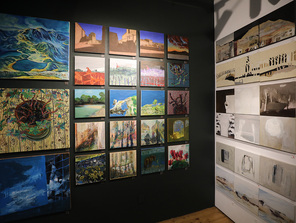 <p>Традиционната годишна изложба за живопис ФОРМАТ 30/30</p>