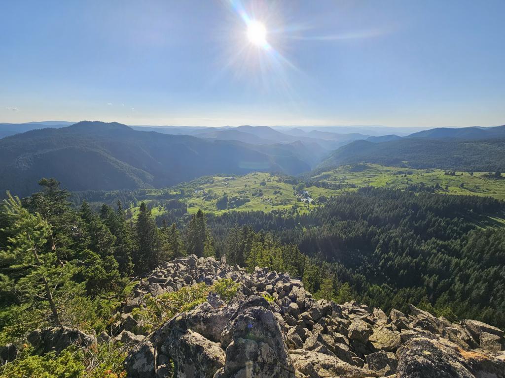 Да помогнем на стопанина на хижа "Чаирски езера" в Родопите