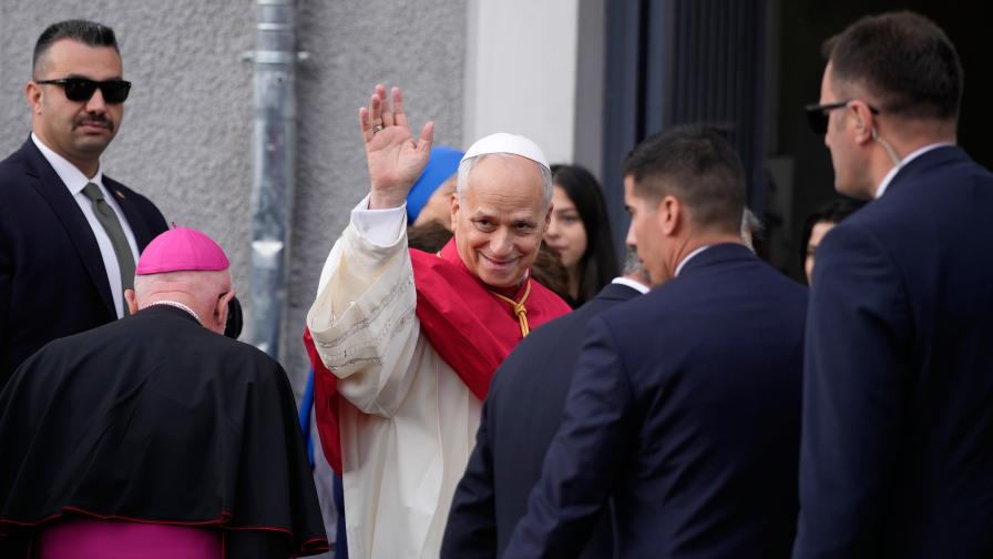 Папа Лъв XIV пристигна в Истанбул