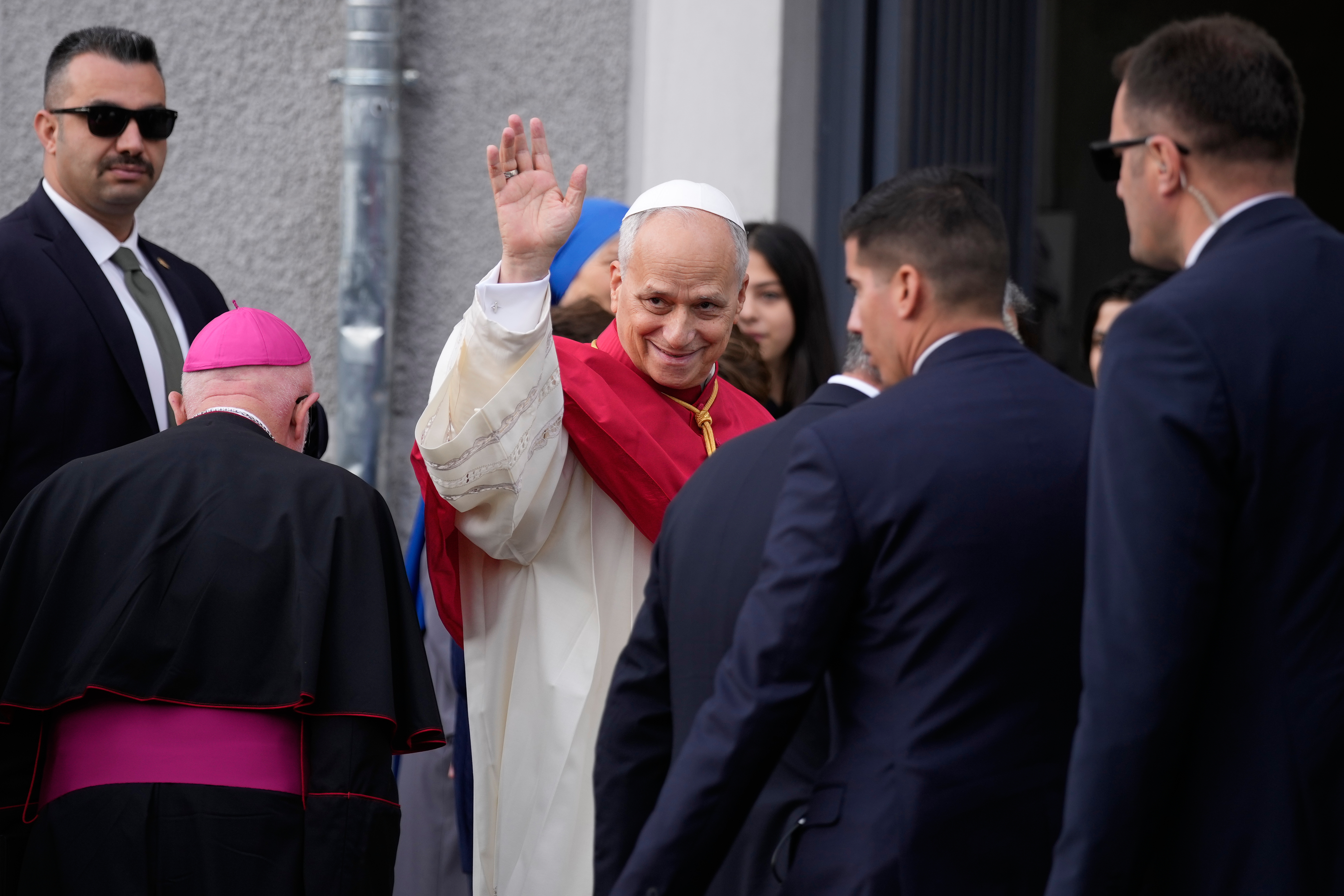 Папа Лъв XIV пристигна в Истанбул