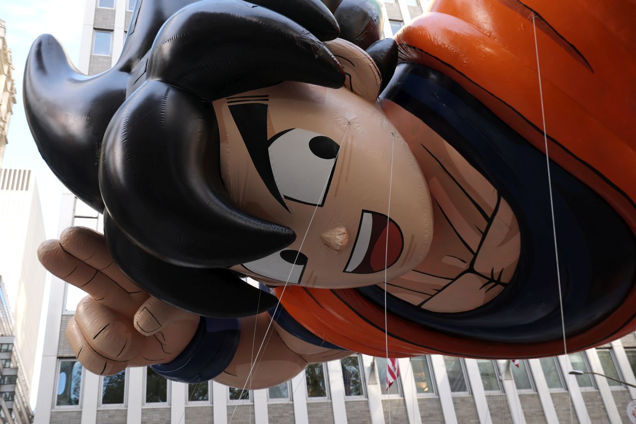 <p>Гигантски Спайдър-мен, Миньони и Спондж Боб превзеха Ню Йорк! Епични кадри от 99-ия парад на Macy&rsquo;s, каквито не сте виждали</p>