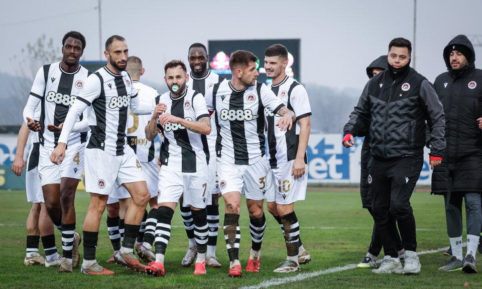 Монтана и Локомотив София1