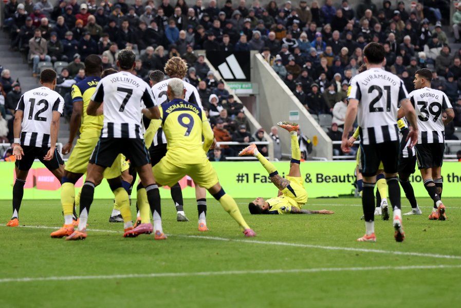 Нюкасъл Юнайтед Тотнъм Хотспър1