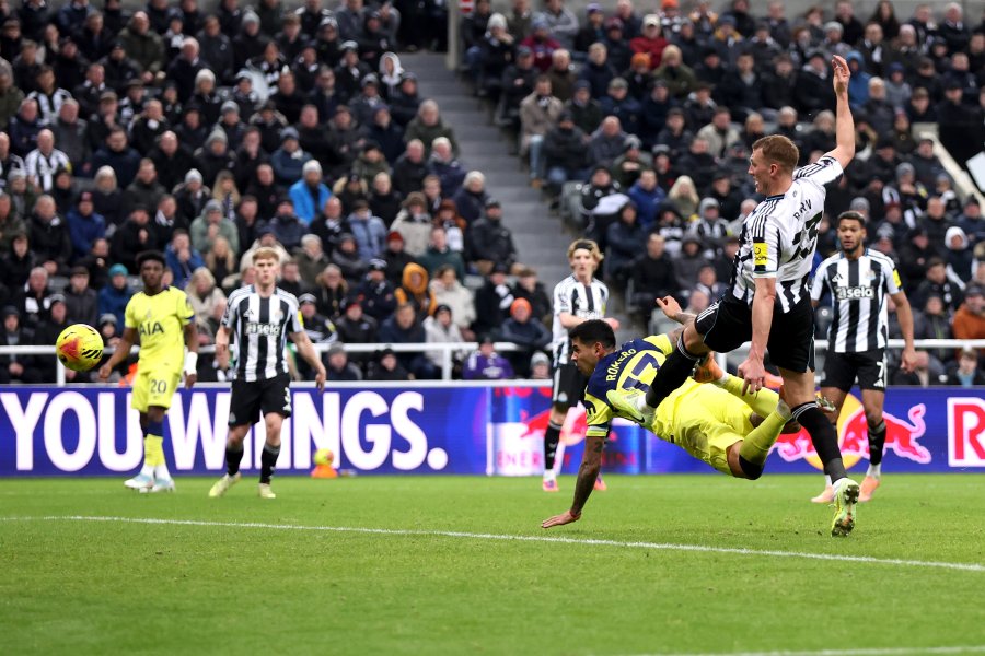 Нюкасъл Юнайтед Тотнъм Хотспър1