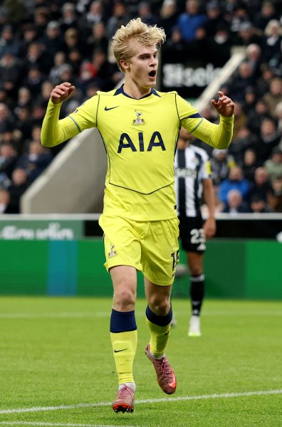 Нюкасъл Юнайтед Тотнъм Хотспър1