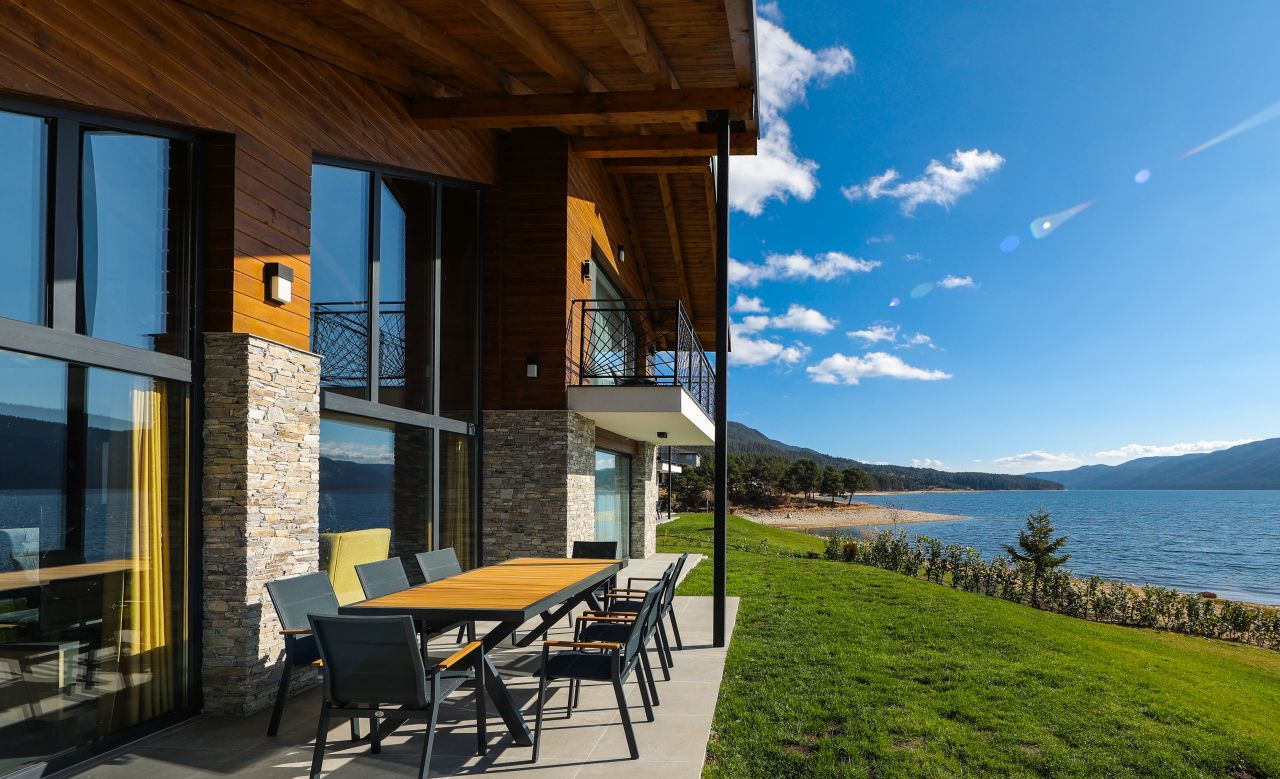 Природа, релакс и луксозно спа в Lavalliere Hotel & Villas в Сърница