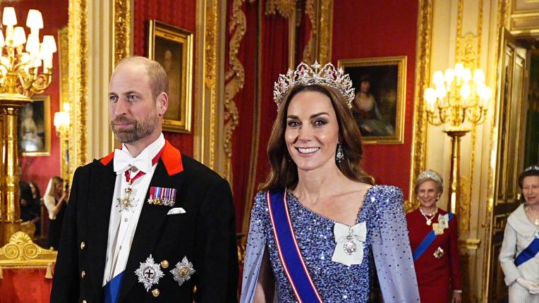 Кейт Мидълтън дебютира в Уиндзор с най-голямата и блясква корона досега