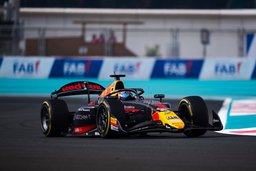 Никола Цолов по време на свободната тренировка преди Гран при1