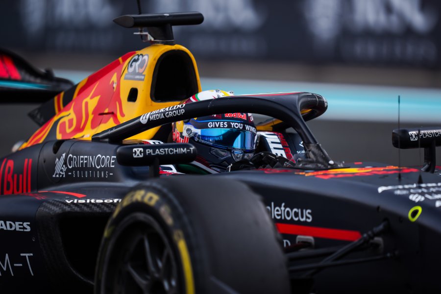 Никола Цолов по време на свободната тренировка преди Гран при1