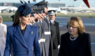 Какво прошепна Кейт? Четец по устните разкри плановете ѝ за новия дом