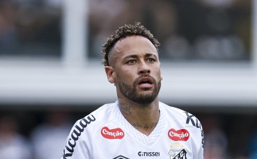 Неймар се разбра със Сантос, остава до Световното първенство