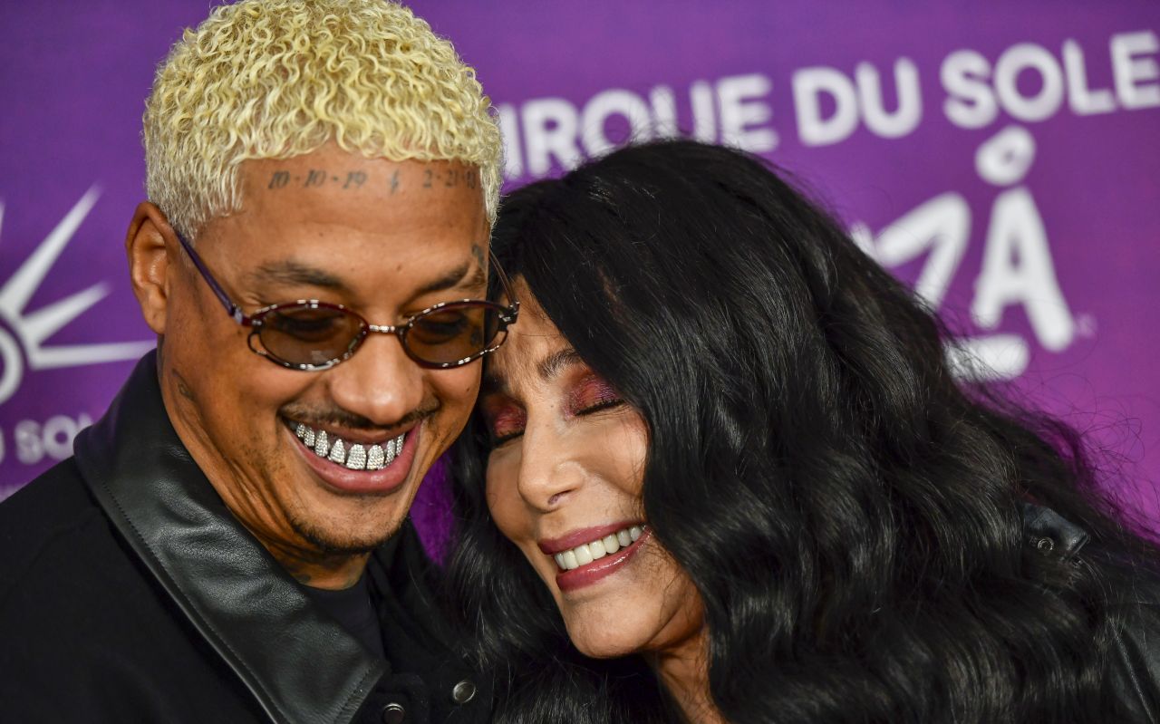 79-годшната Шер и Александър Едуардс се готвят за брак преди 80-ия ѝ юбилей