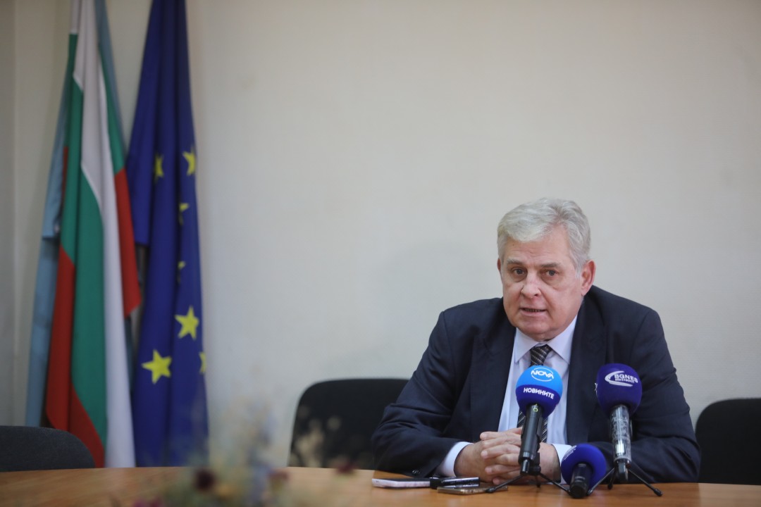 <p>Центърът за спешна медицинска помощ (ЦСМП) в София отбеляза 90-ата си годишнина. На 10 декември 1935 година цар Борис III подписва и обнародва указ, с който е създадено едно от първите спешни медицински звена в Европа.</p>