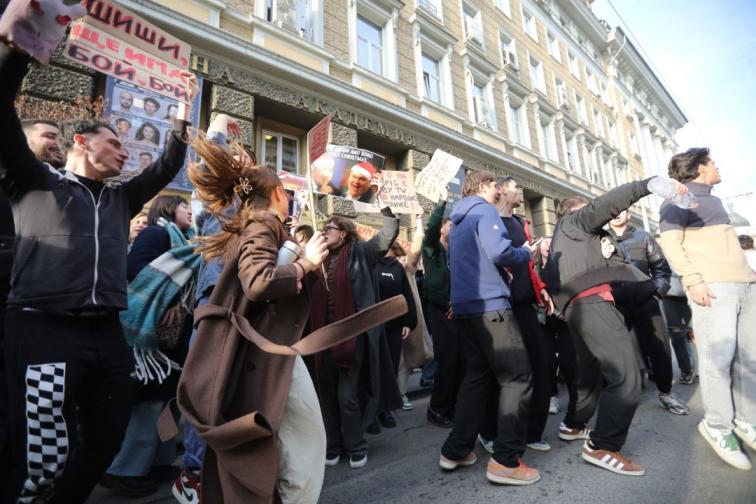 НАТФИЗ студент протест НАТФИЗ студент протест