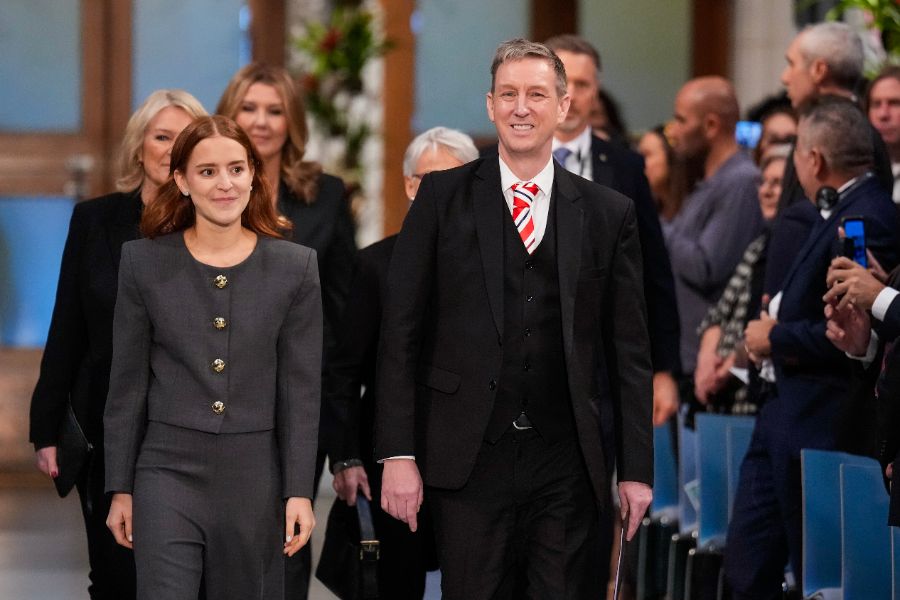 <p>Дъщерята на Мария Корина Мачадо прие Нобеловата награда за мир от нейно име.</p>