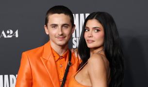 Кайли Дженър и Тимоти Шаламе блеснаха в оранжево и сложиха край на слуховете за раздяла