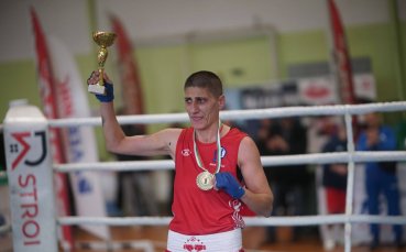 Голямо име в родния бокс със злато в последния мач в кариерата си