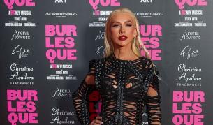 Кристина Агилера привлече погледите с новия си дързък външен вид