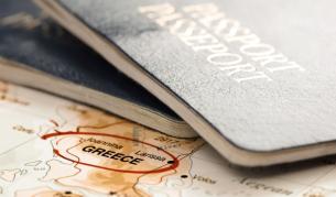 <p>Разкриха скривалище със стотици откраднати документи за самоличност</p>