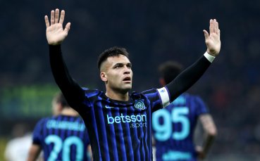 Капитанът на Интер иска да наследи Левандовски в Барселона