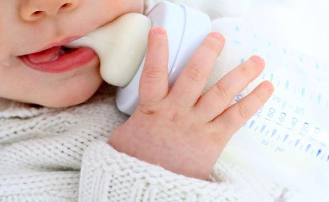 Изтеглят от пазара партиди сухо мляко за кърмачета заради бактерии