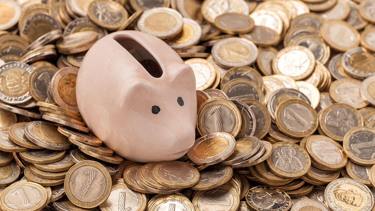 Опашки и липса на машини - стотинките се превръщат в проблем