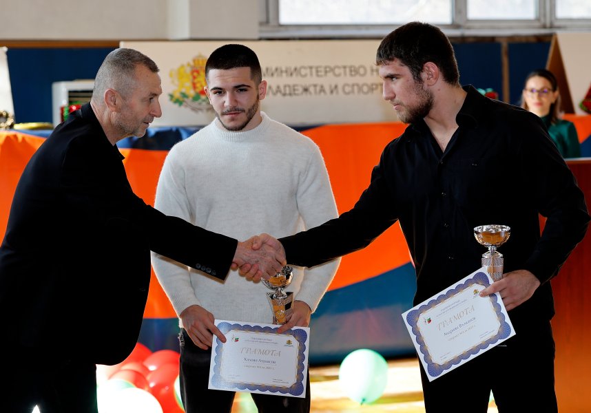 Магомед Рамазанов и Юлияна Янева обраха наградите на БФ Борба1