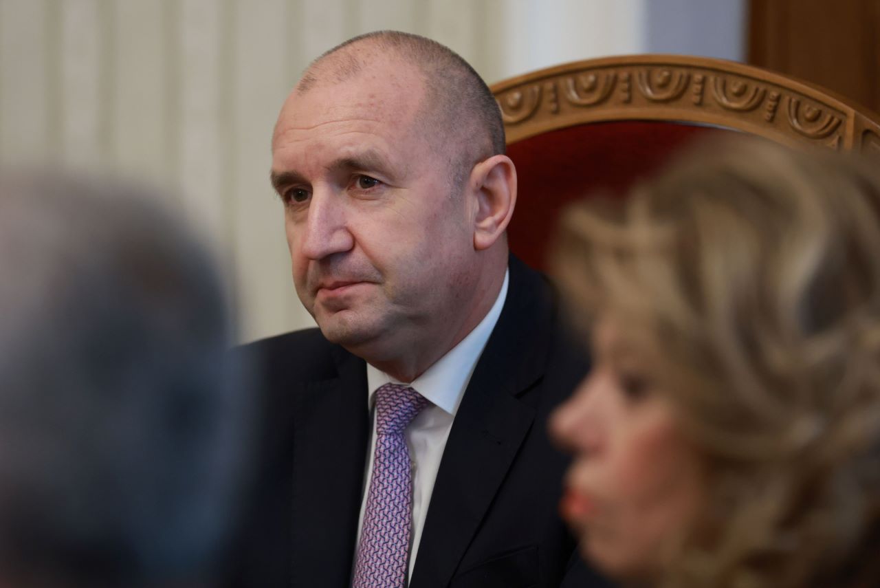 Президентът обяви кога ще се срещне с последната политическа партия за консултация