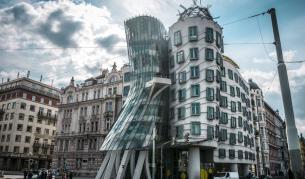 Най-необикновените къщи по света, които очароват туристите