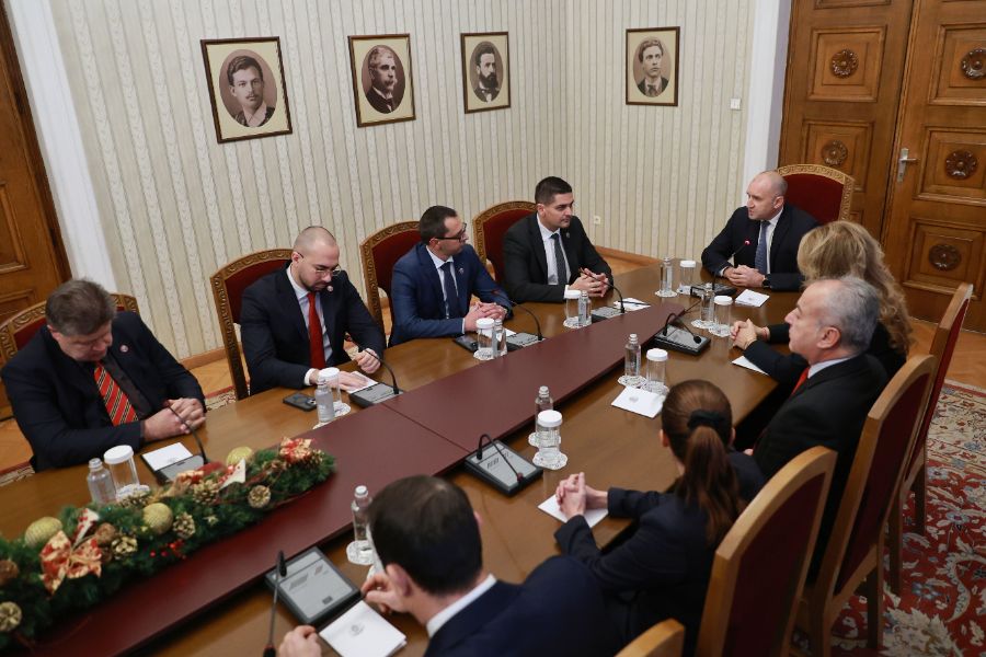 "Морал, единство, чест" на консултации при президента Румен Радев.