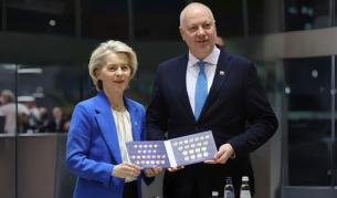 Росен Желязков връчи ценни дарове на лидерите на ЕС