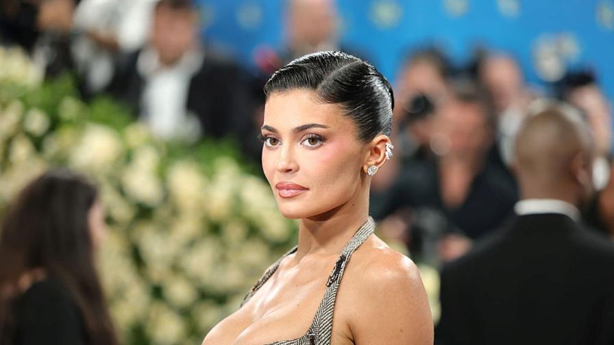 Странни шумове и тръпки: Кайли Дженър разказа за призраци в дома си