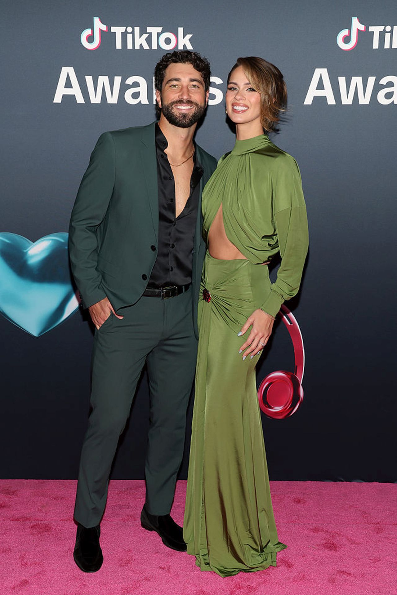 <p>Джоуи Грациадей и Келси Андерсън</p>