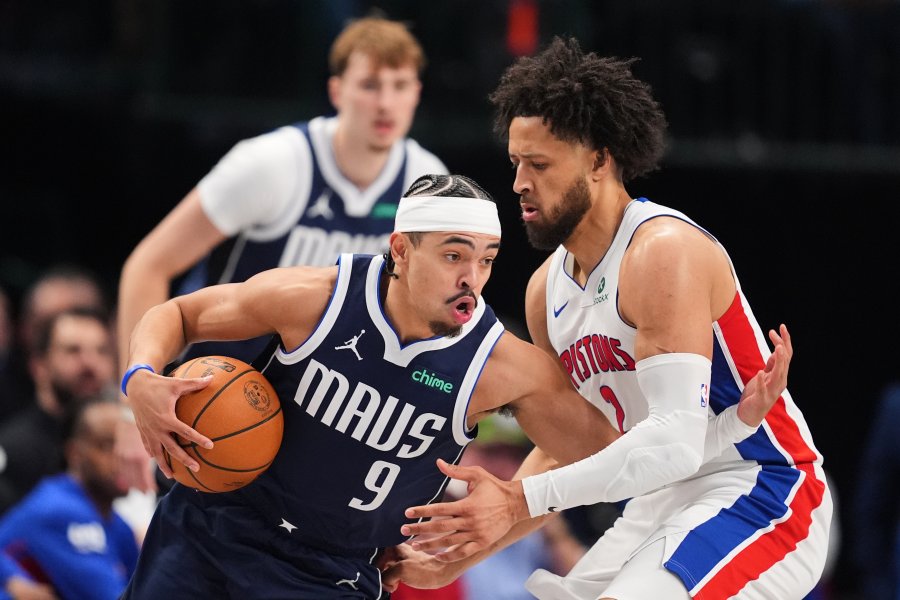 Далас Маверикс Детройт Пистънс1