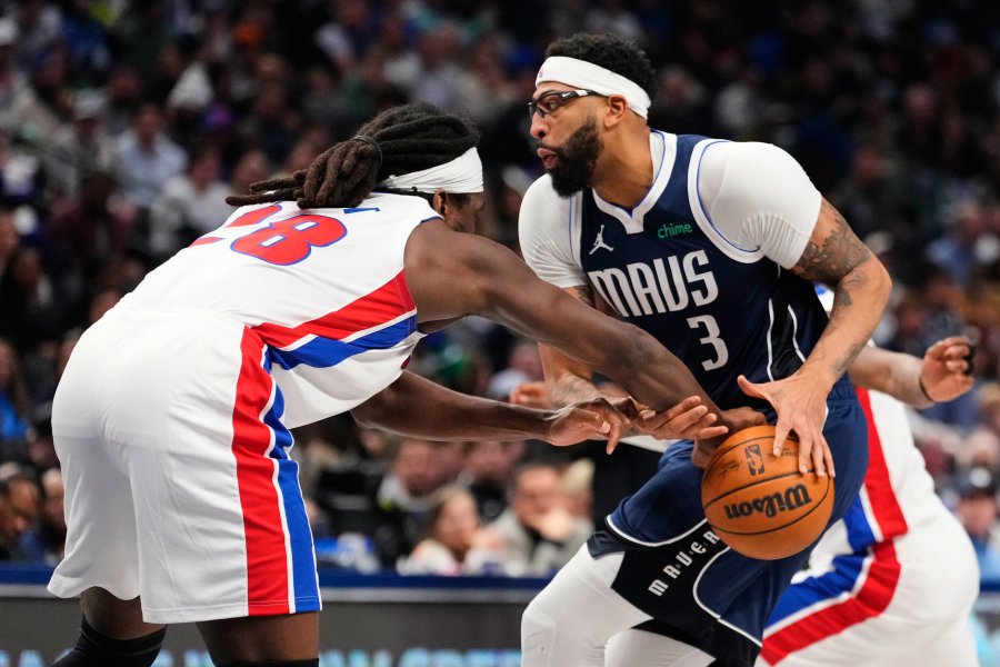 Далас Маверикс Детройт Пистънс1